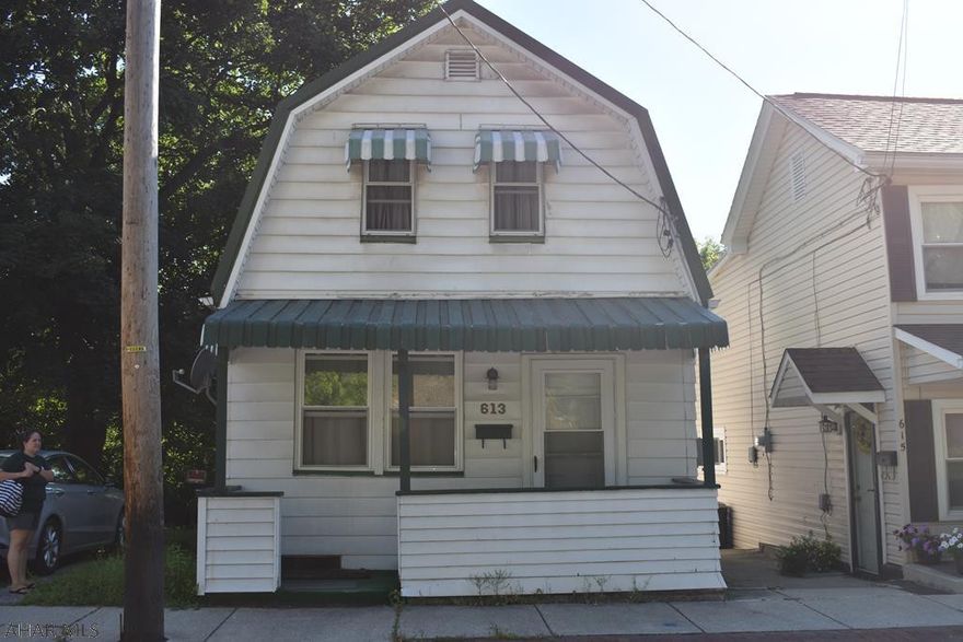 This nice 3 br 1 bath home has main floor living with a spacious eat in kitchen and a breakfast nook.  It also offers a covered front porch and has a carport that is accessed from the alley.  This home is conveniently located close to schools, shopping, the Diamond in Hollidaysburg and Legion Park.