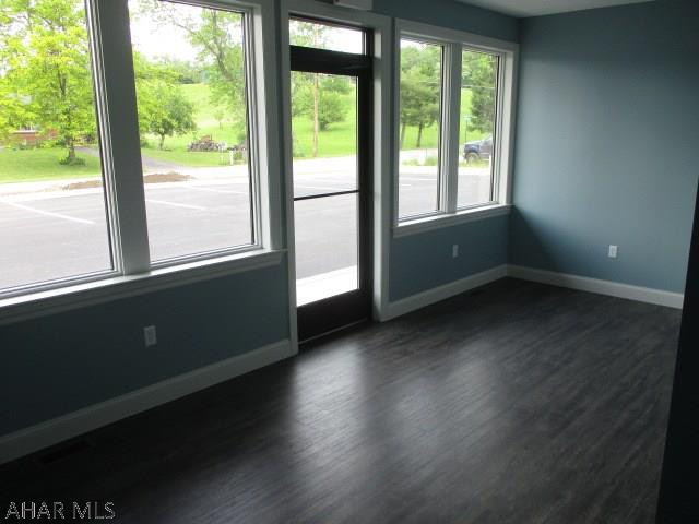 Unknown - Commercial Lease