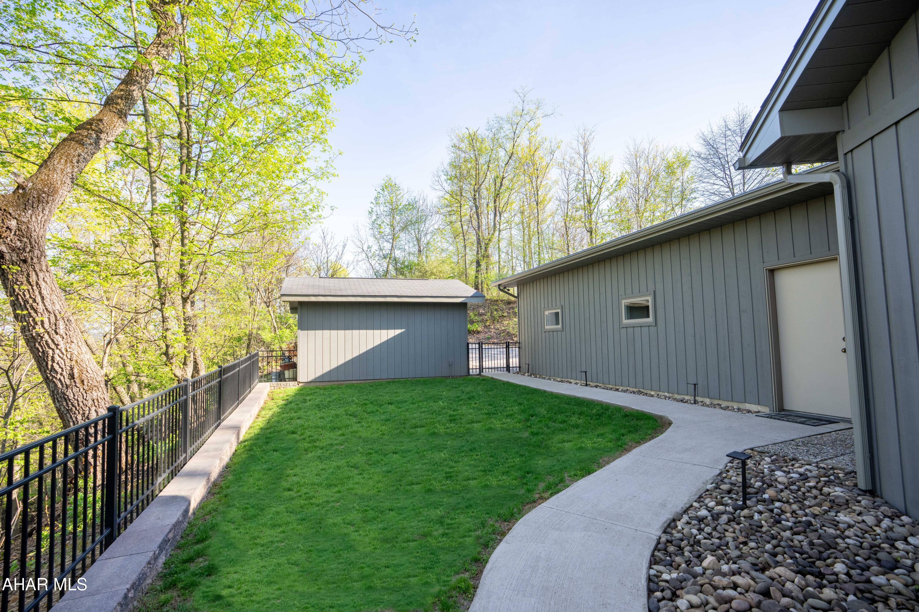 Fox Hollow - Residential