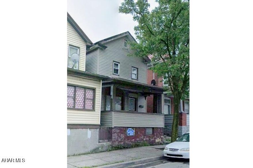 Investor special! Priced to sell! 3 bed, 1 bath. High ceilings. 0.03 acre lot in Lincoln Elementary section of Altoona. Fences in yard with great for those who love a low maintenance yard. Gas forced air. Low taxes. Across the street from Wishy Washy. Just a short walk from Altoona High School. Come take a look!