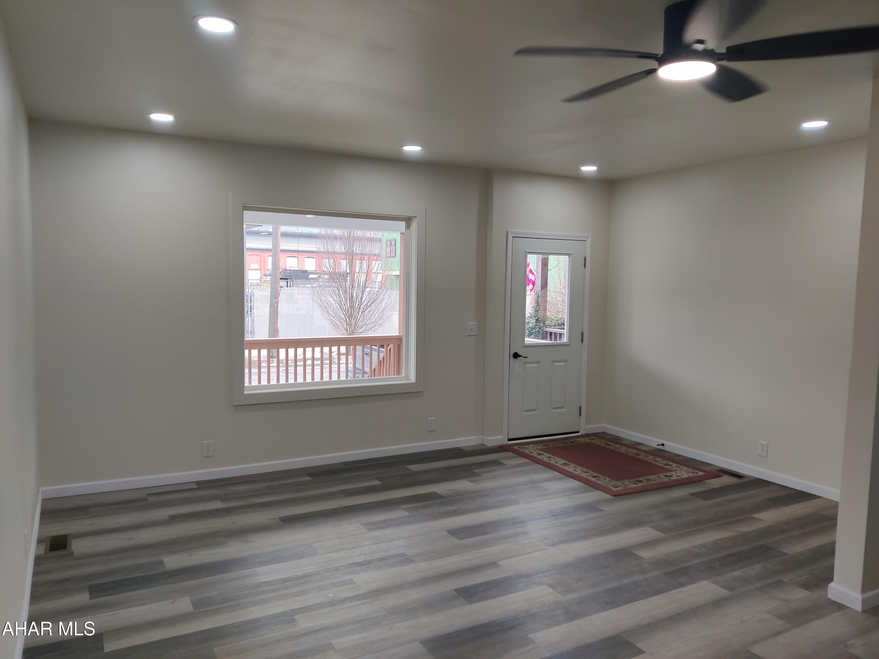 Juniata - Residential