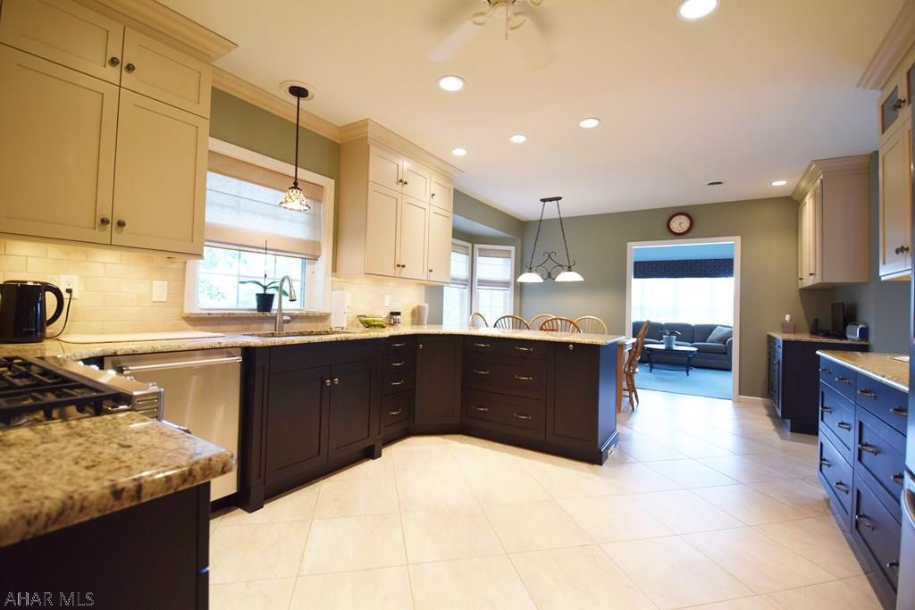 Fox Hollow - Residential