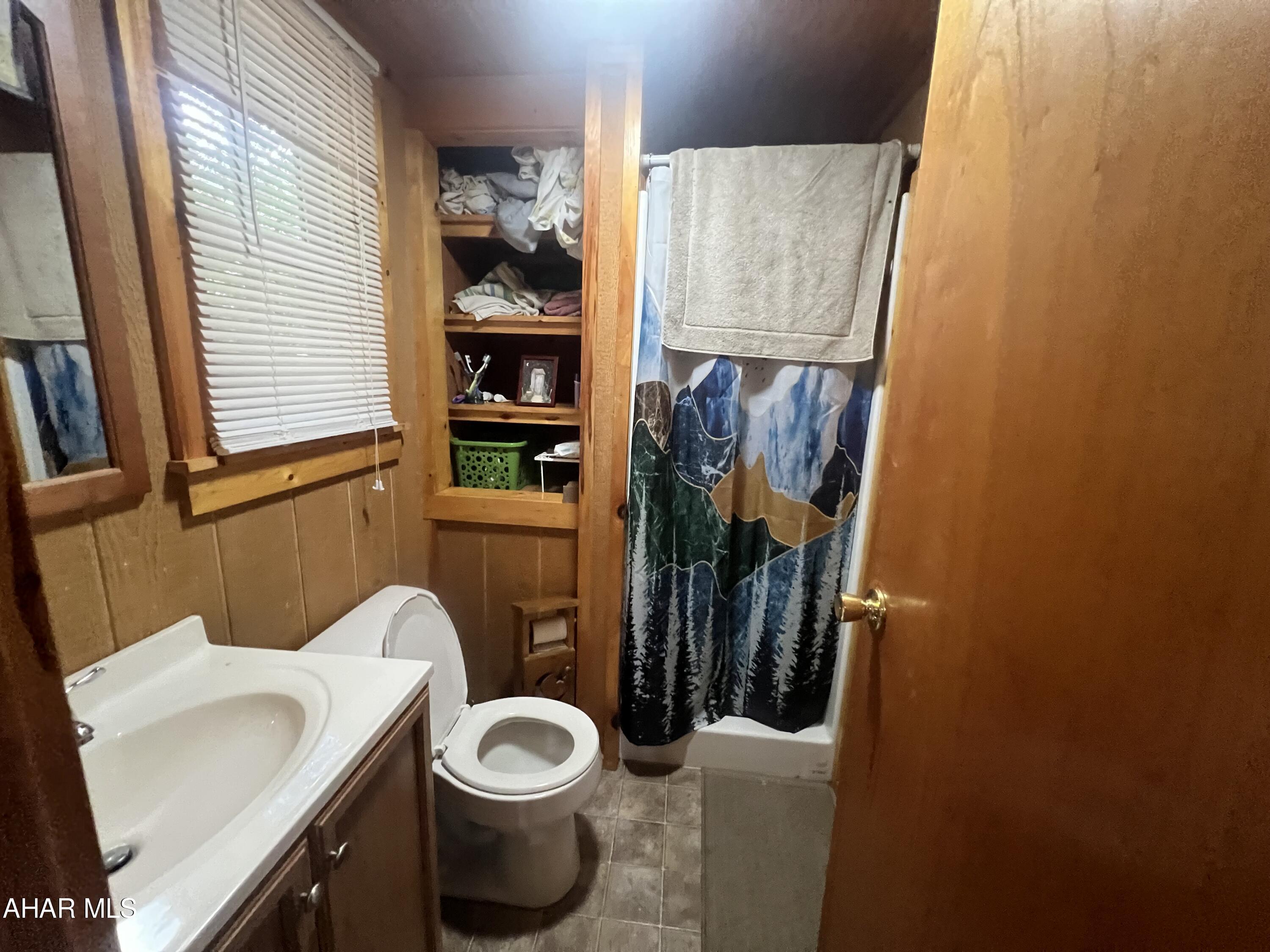 Glendale Yearound - Residential