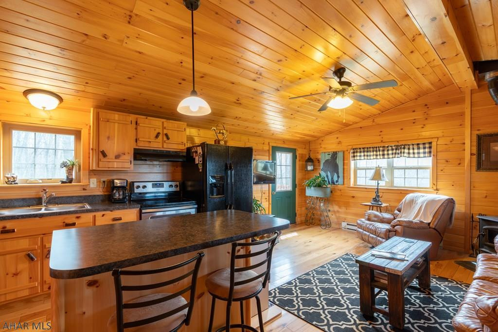 Unknown - Residential Lease