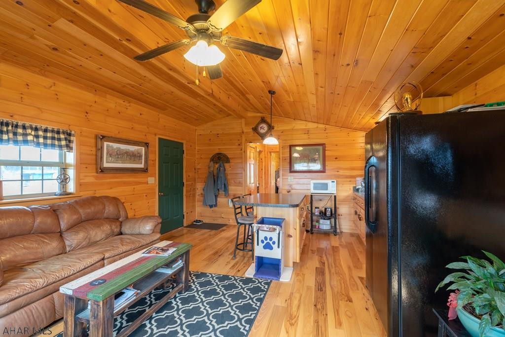 Unknown - Residential Lease