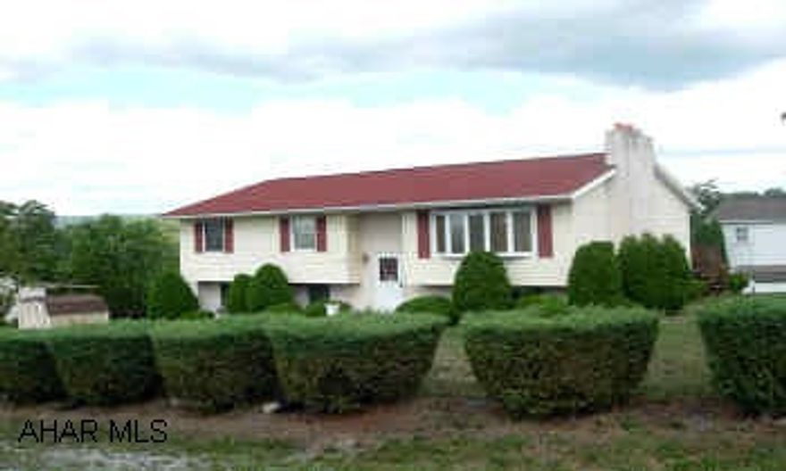 SPLIT LEVEL WITH GREAT VIEW. DESIRABLE DEVELOPMENT. FRANKSTOWN ELEMENTARY SCHOOL.  TAKE A LOOK. WELL BUILT HOME IN ROLLING HILLS. NEWER HEATING SYSTEM.  ONE OWNER.   CALL MARY 937-5897.