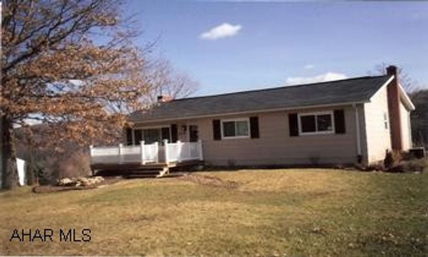Warm and cozy remodeled home on level half acre lot. Beautiful new kitchen w/stainless steel appliances, freshly painted interior. HOME WARRANTY INCLUDED Thermopane windows. Includes kitchen appliances and outbuilding. Gorgeous mountain views, minutes from town, country setting. Pool does not stay.