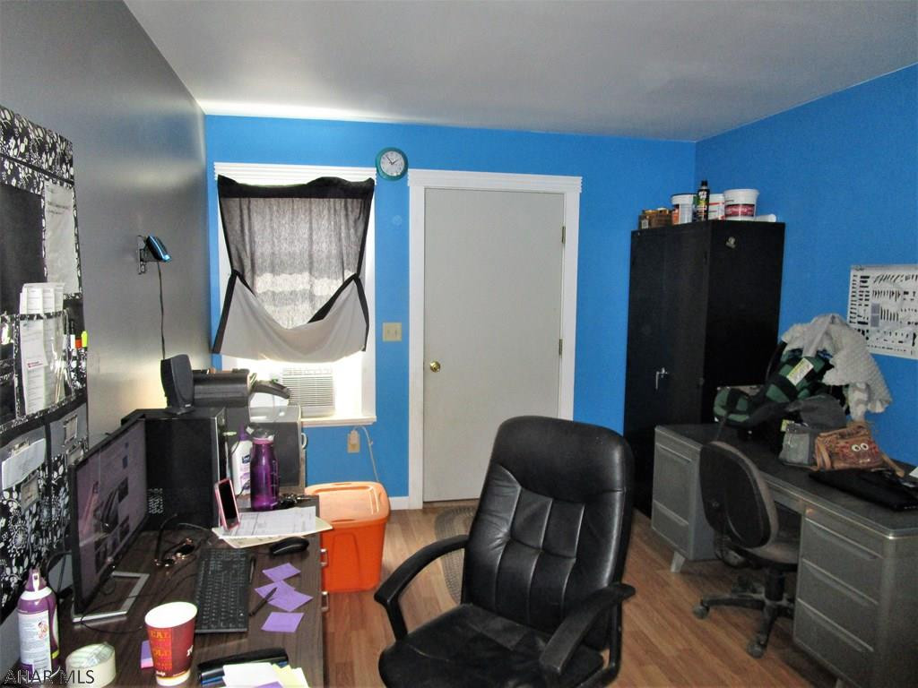 Unknown - Commercial Sale