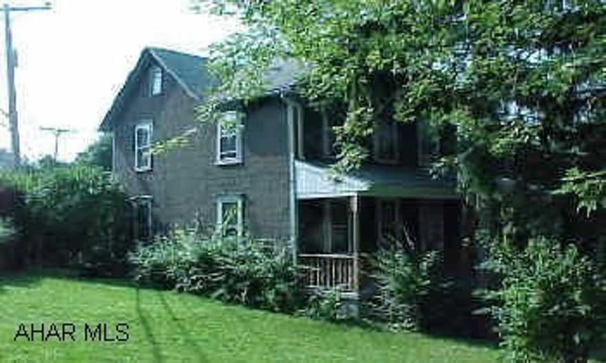 Needs remodeled - Great potential! Large lot.  Needs remodeled - Great potential! Large lot.