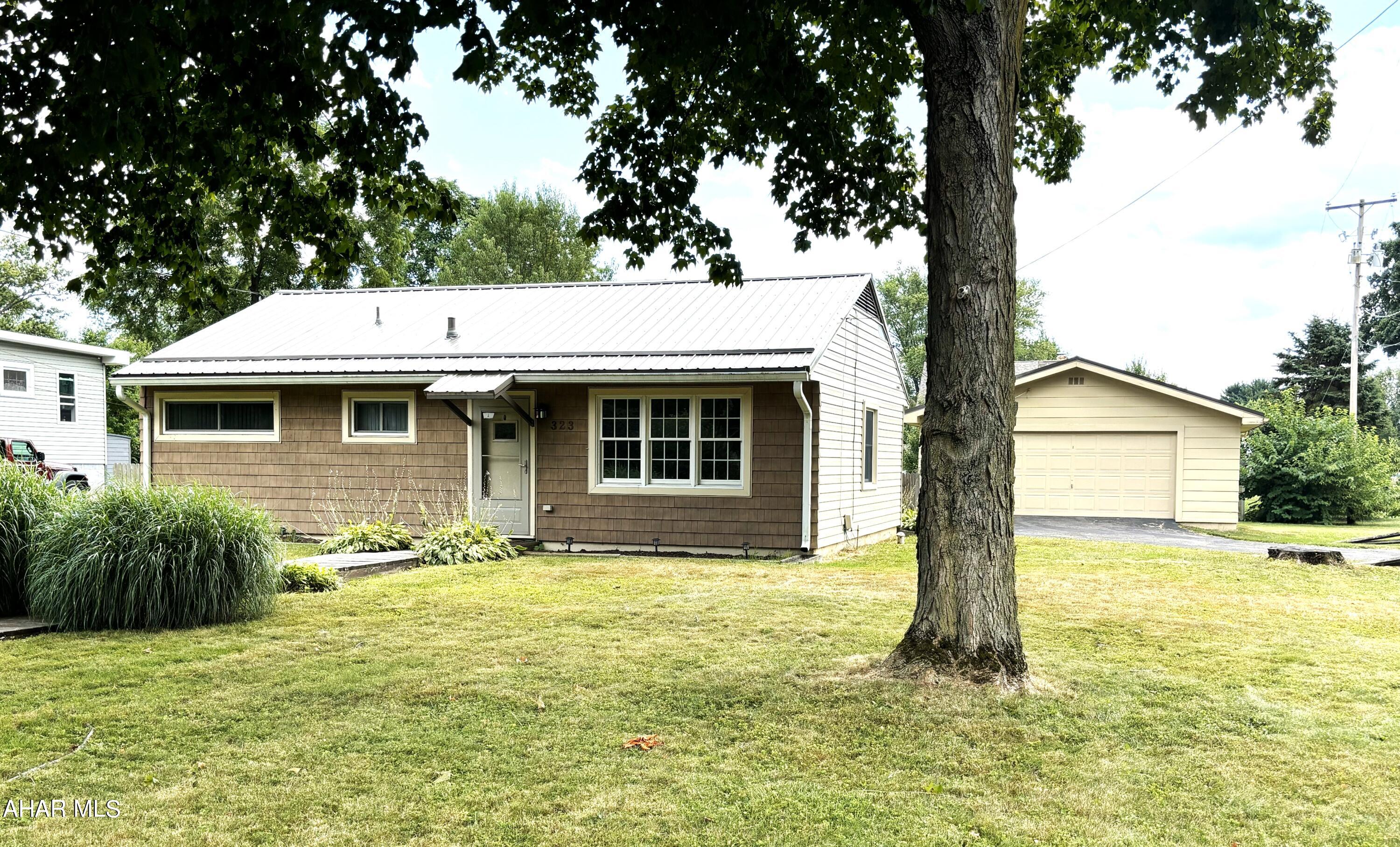 Llyswen - Residential