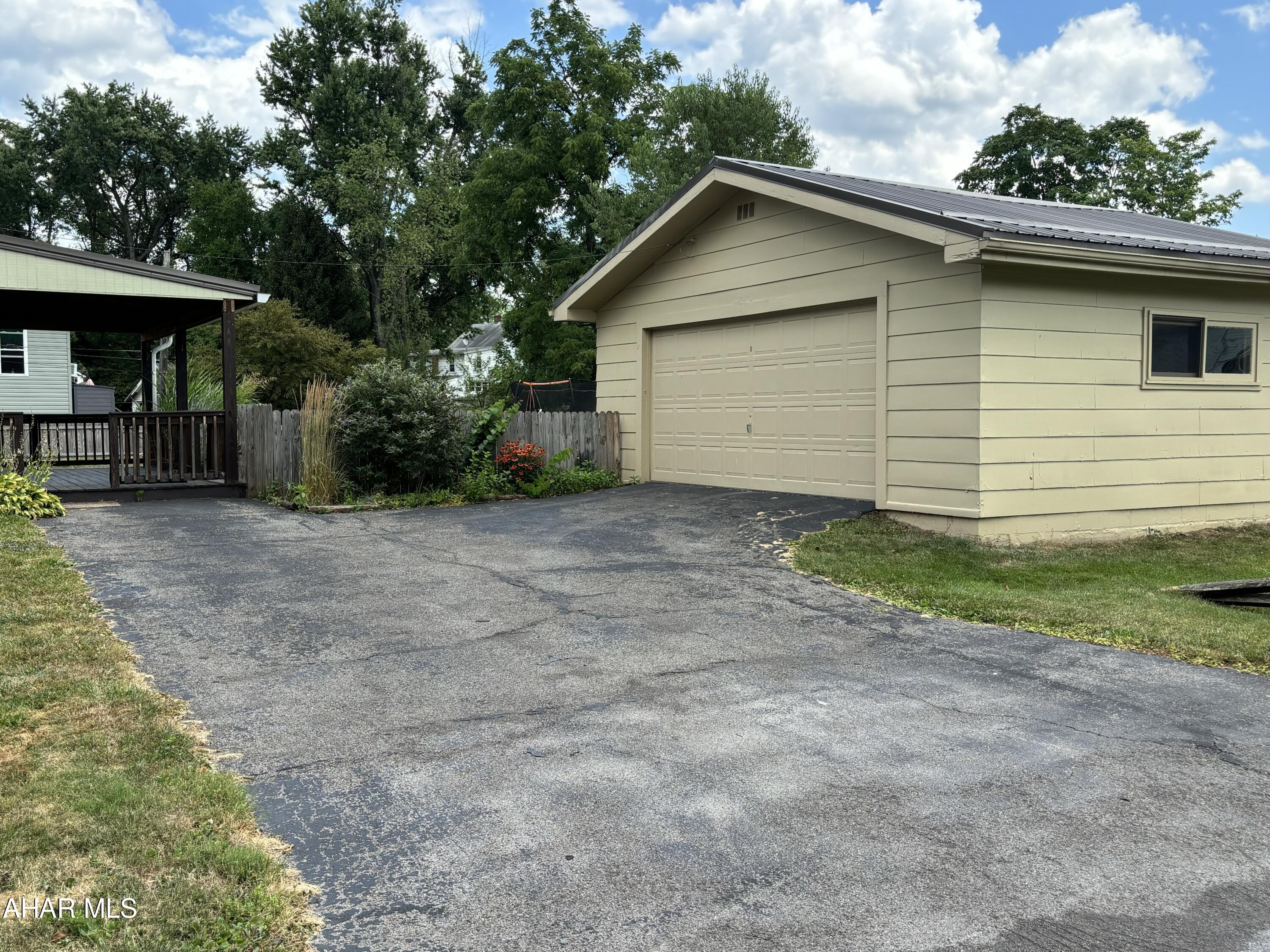 Llyswen - Residential