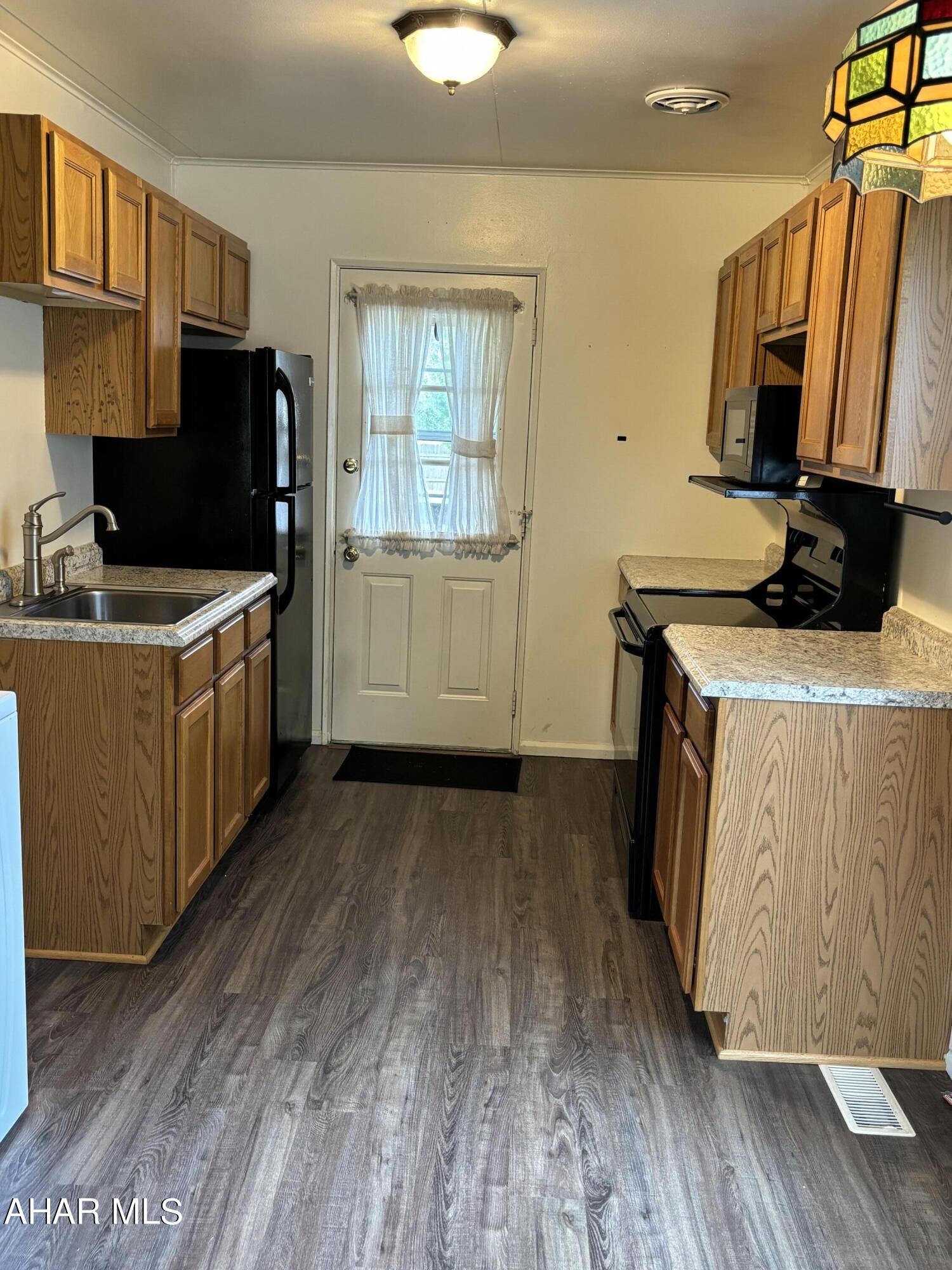 Llyswen - Residential