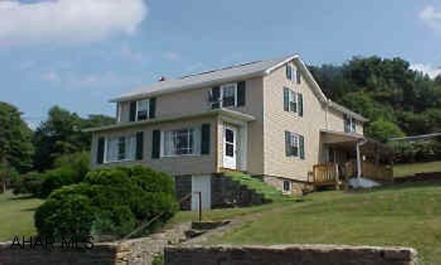 4 BR, 1.5 Bath, 2 Story w/8.5 acres, 1st Floor Laundry.  Completely Updated.  Move in Condition. Contigent Upon Property Purchase.  4 BR, 1.5 Bath, 2 Story w/8.5 acres, 1st Floor Laundry.  Completely Updated.  Move in Condition.