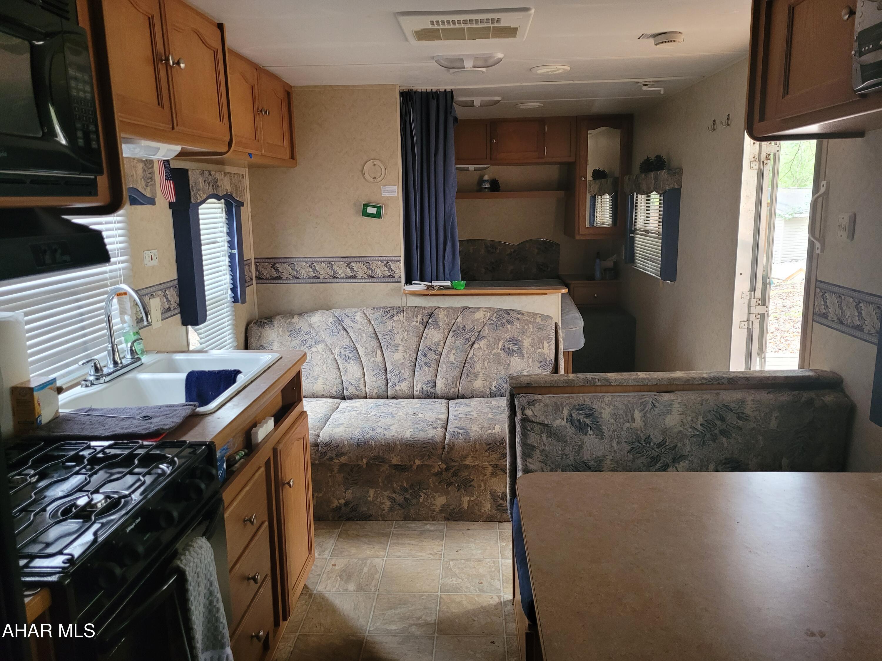 Glendale Yearound - Residential