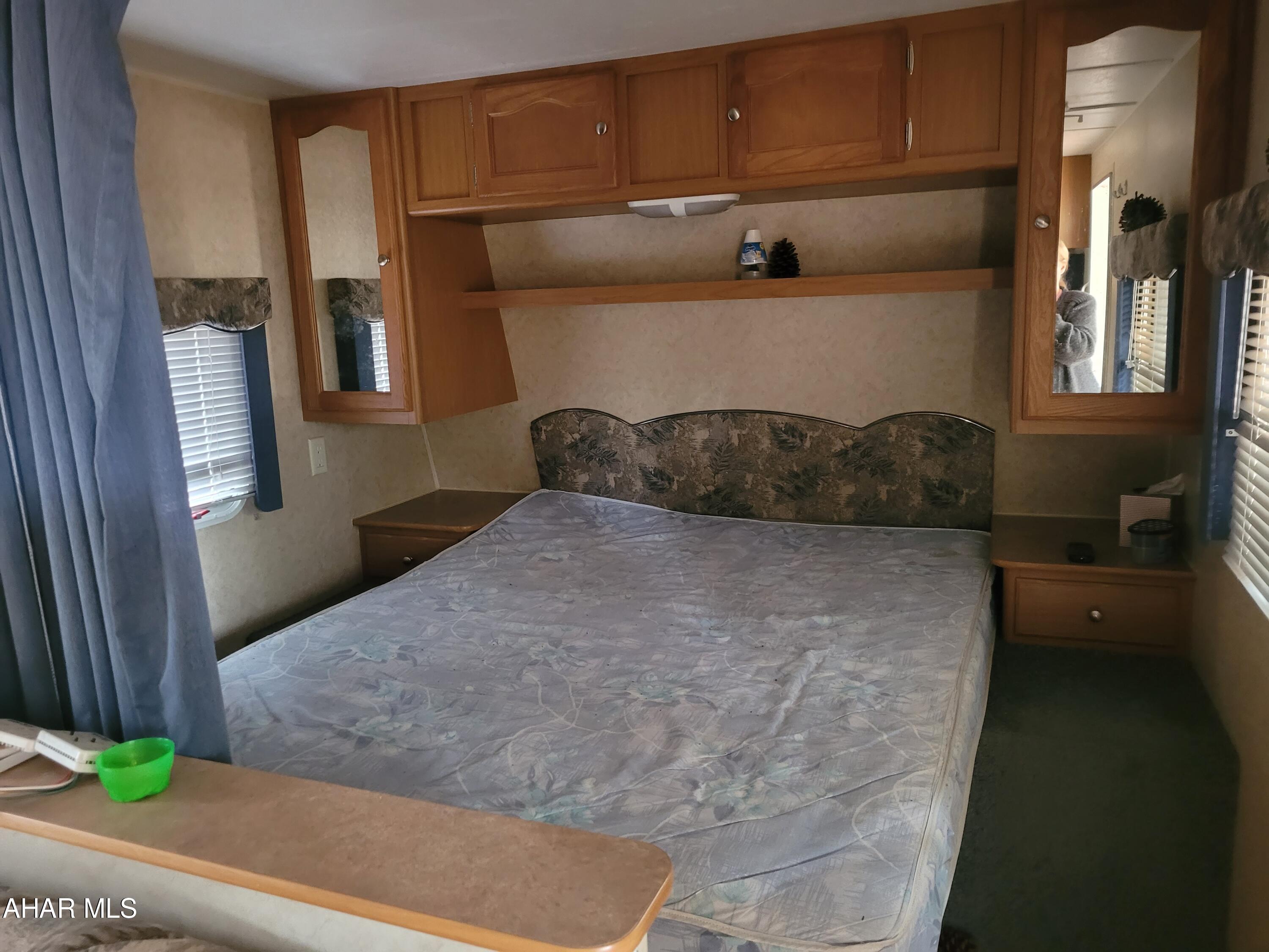 Glendale Yearound - Residential