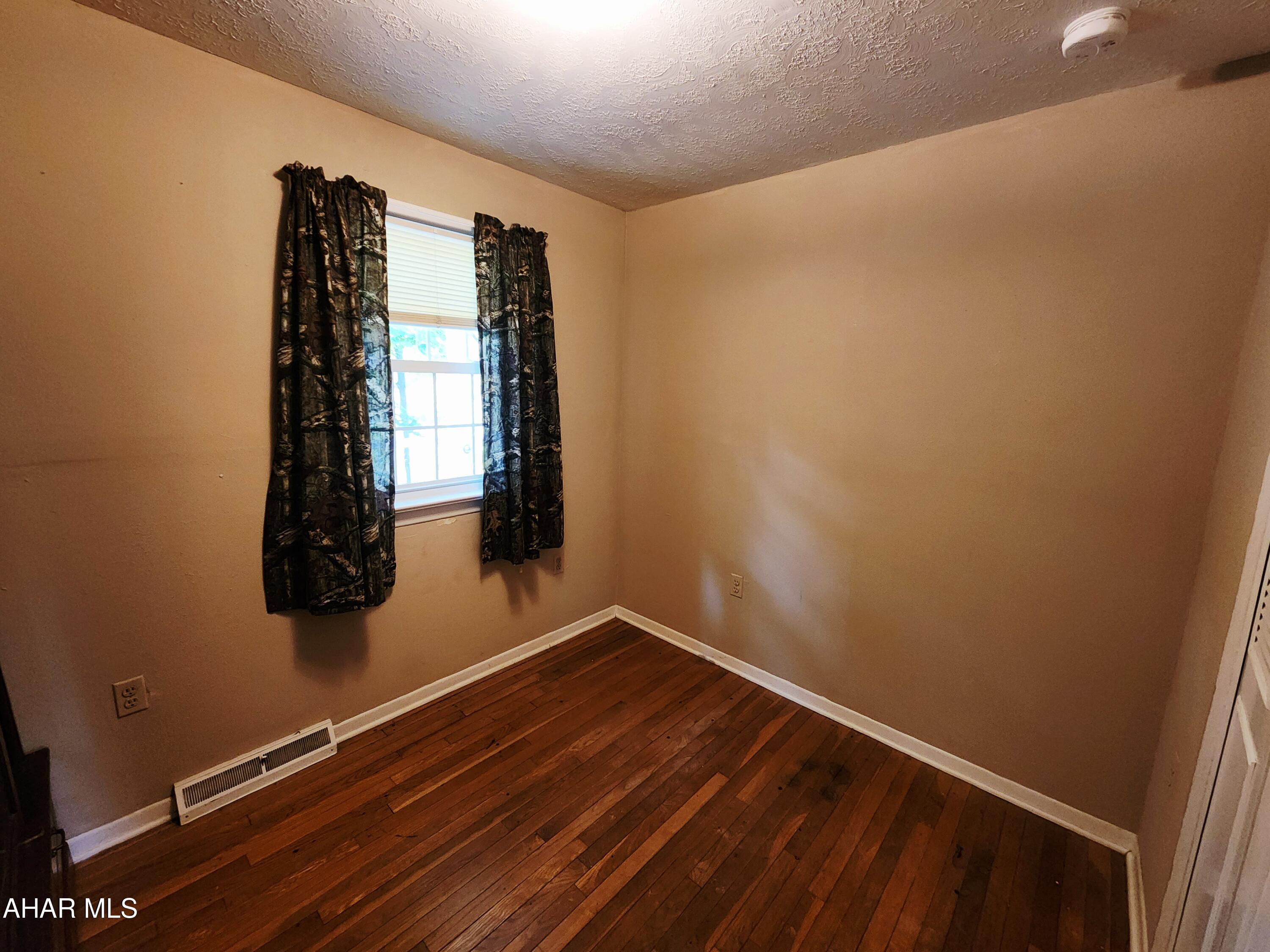 Barclay - Residential