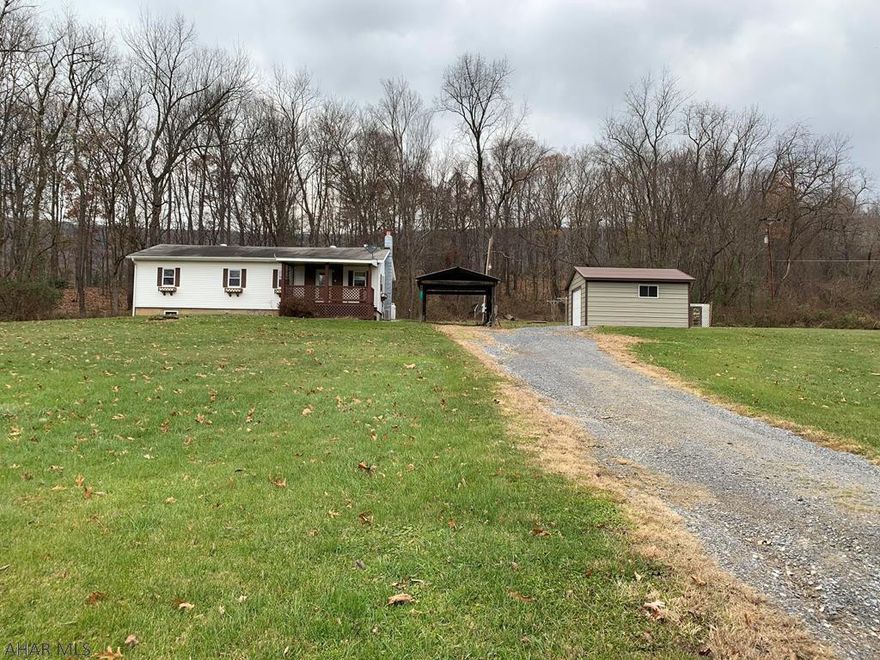 Don't miss this 3 bedroom mobile home on 4 acres just outside of Mount Union. Property features a newly renovated kitchen and bath. Shed and carport are also included.