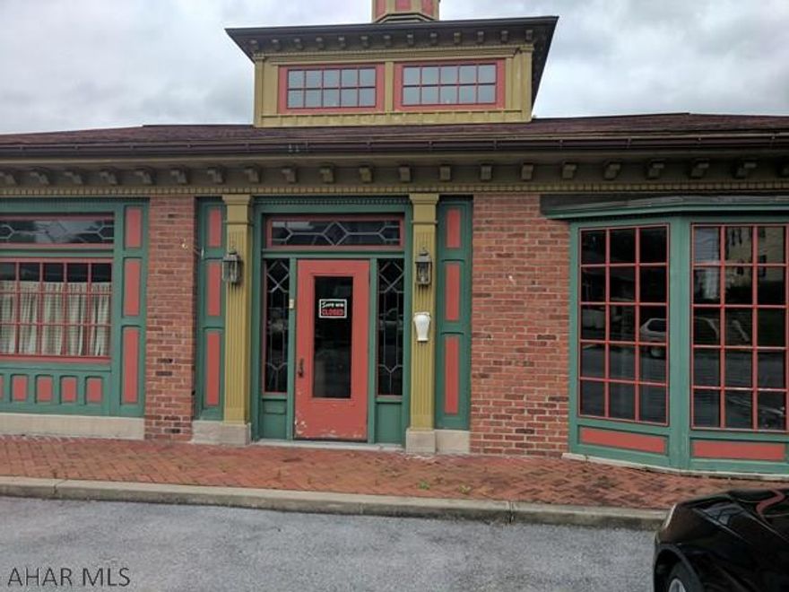 Incredible open floor space with high ceiling heights which could be used for a variety of commercial purposes including office space or retail space. 2- (1) Bedroom 1 Bath apartments feature full kitchens and are updated and very nicely appointed. Let your imagination run wild with the possibilities. This is a must see - you will appreciate it more when you take a tour. Main commercial space has radiant floor heating and is brick.