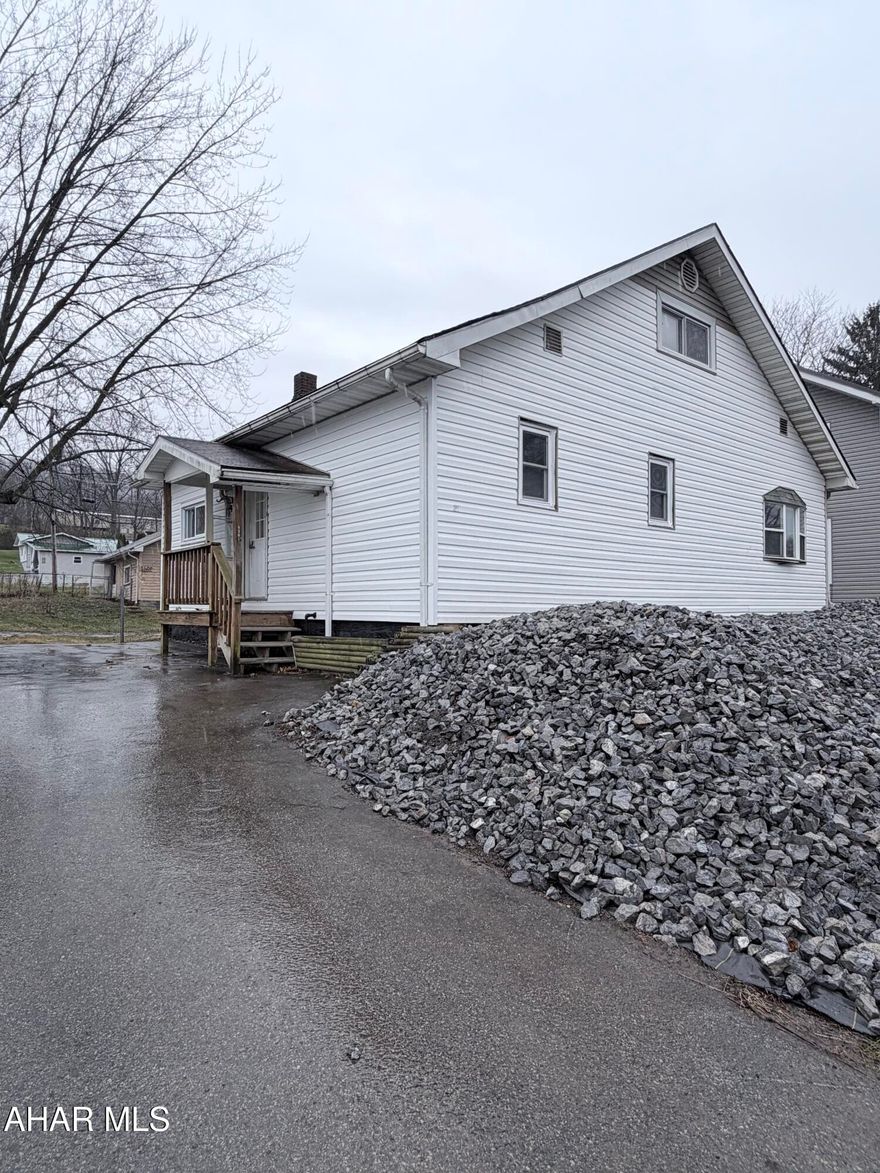 Beautifully remodeled 3 bedroom, 2 full bath home offering a perfect blend of style and comfort. Step inside to a stunning, updated kitchen that flows seamlessly into a spacious living room and dedicated dining room area - ideal for everyday living and entertaining. Sitting on a huge lot, this property provides endless possibilities for outdoor enjoyment, expansion, or creating your dream backyard retreat. A move-in ready gem with room to grow.  Call listing agent to tour home!