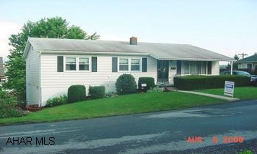 IMMACULATE PLEASANT VALLEY RANCH. 3 BR, 2.5 BATH, C/A, GHW HEAT AND A GREAT NEIGHBORHOOD! IMMACULATE PLEASANT VALLEY RANCH HOME IN A GREAT NEIGHBORHOOD! 3 BR, 2.5 BATHS, C/A, GHW HEAT, FR, REAR PATIO, BIG KITCHEN AREA AND LR. HOME WARRANTY! *DELAYED CLOSING. SELLERS GOING TO GREYSTONE. CALL MIKE MANGIA 932-8888.