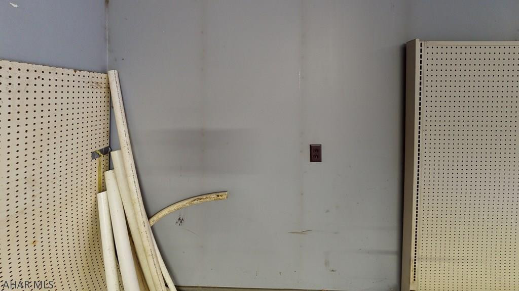 Eldorado - Commercial Sale