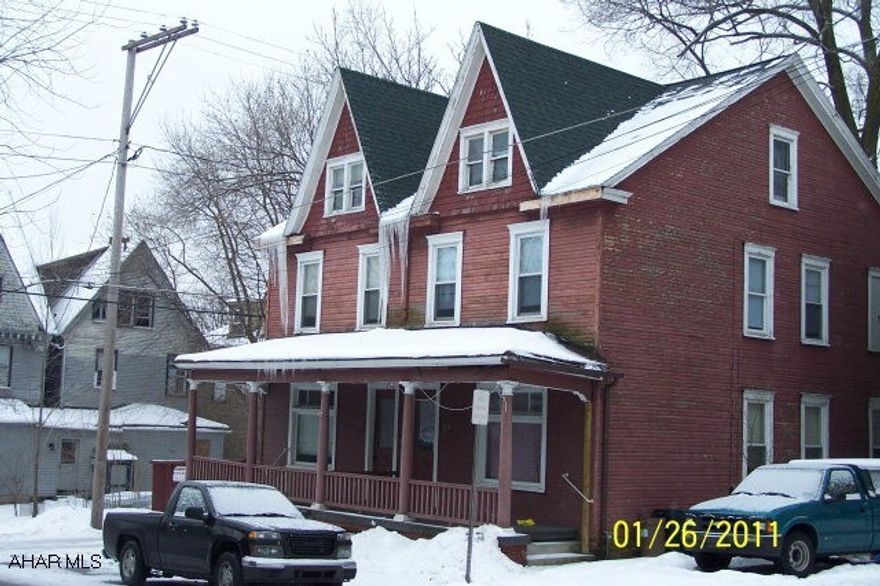 Priced to sell. This vacant 4-unit has two efficiency apartments on the 1st floor and 1-2 bedroom apartments on the 2nd and 3rd floors. Tenants pay their own electric.