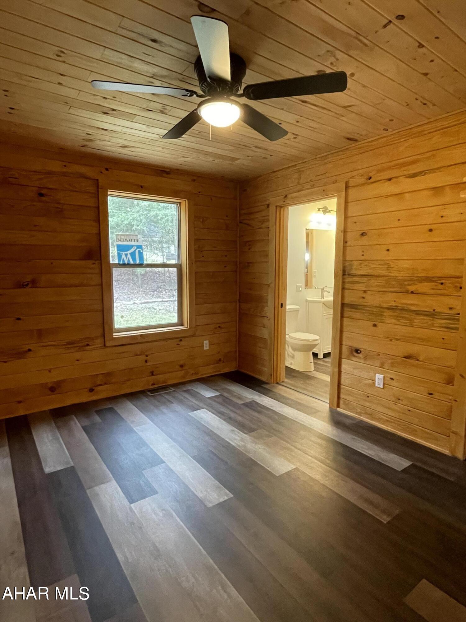 Glendale Yearound - Residential