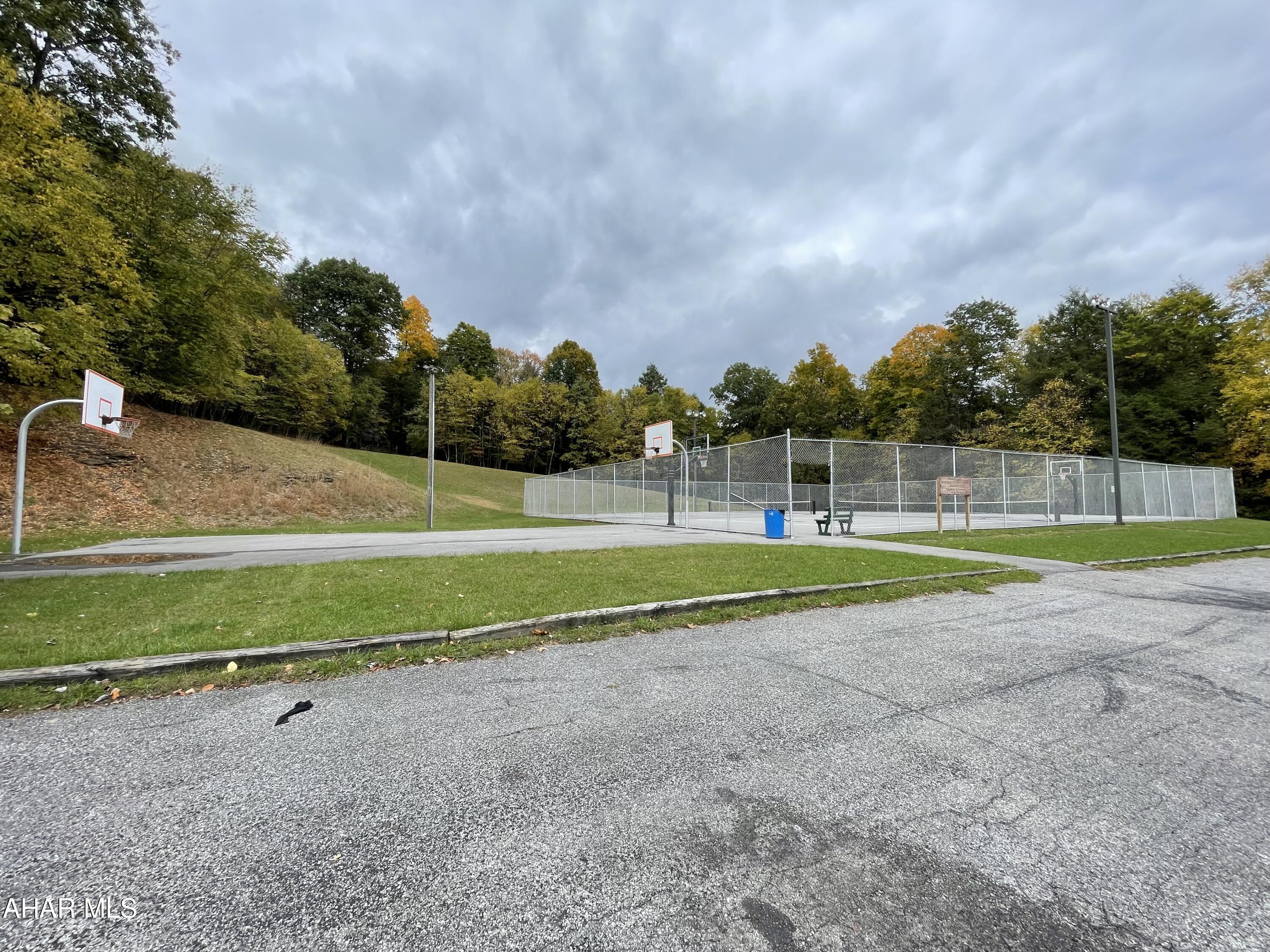 Glendale Yearound - Residential