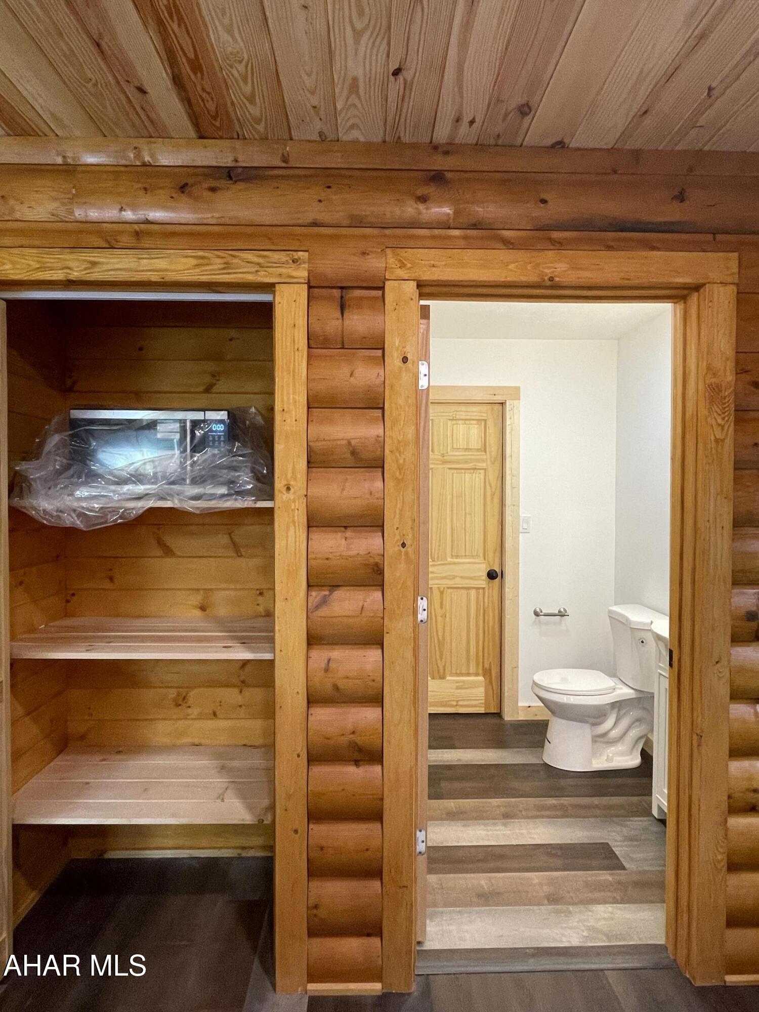 Glendale Yearound - Residential