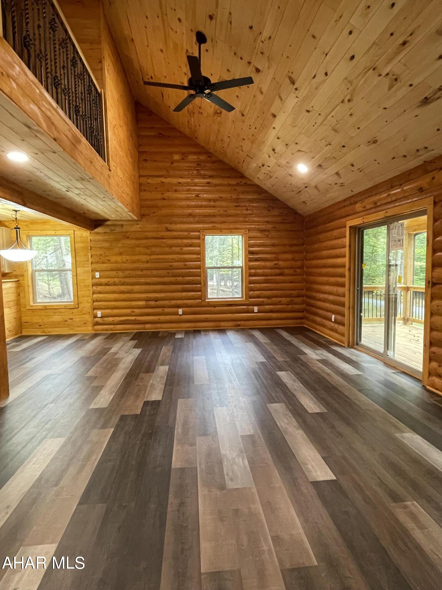 Glendale Yearound - Residential