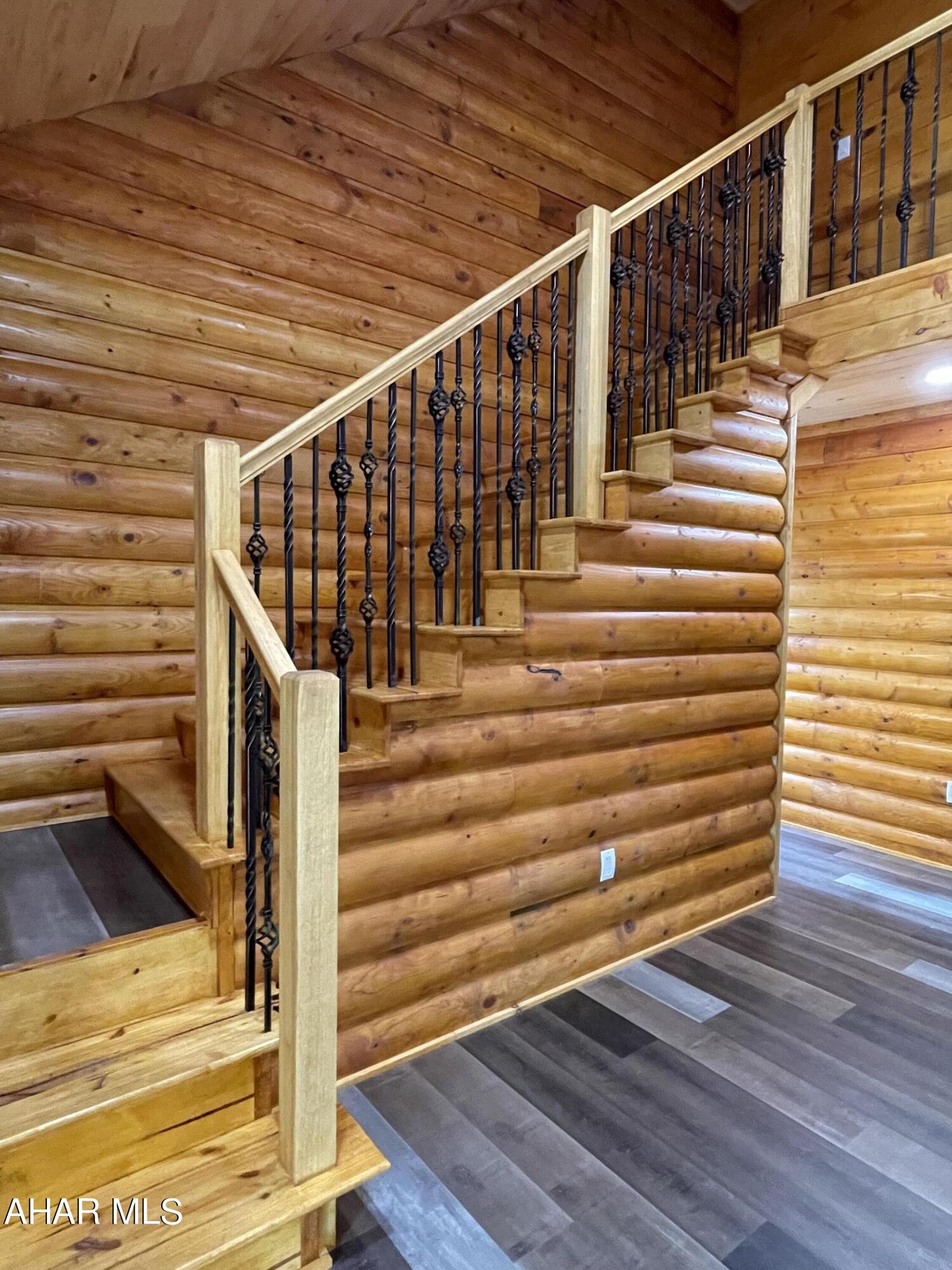 Glendale Yearound - Residential