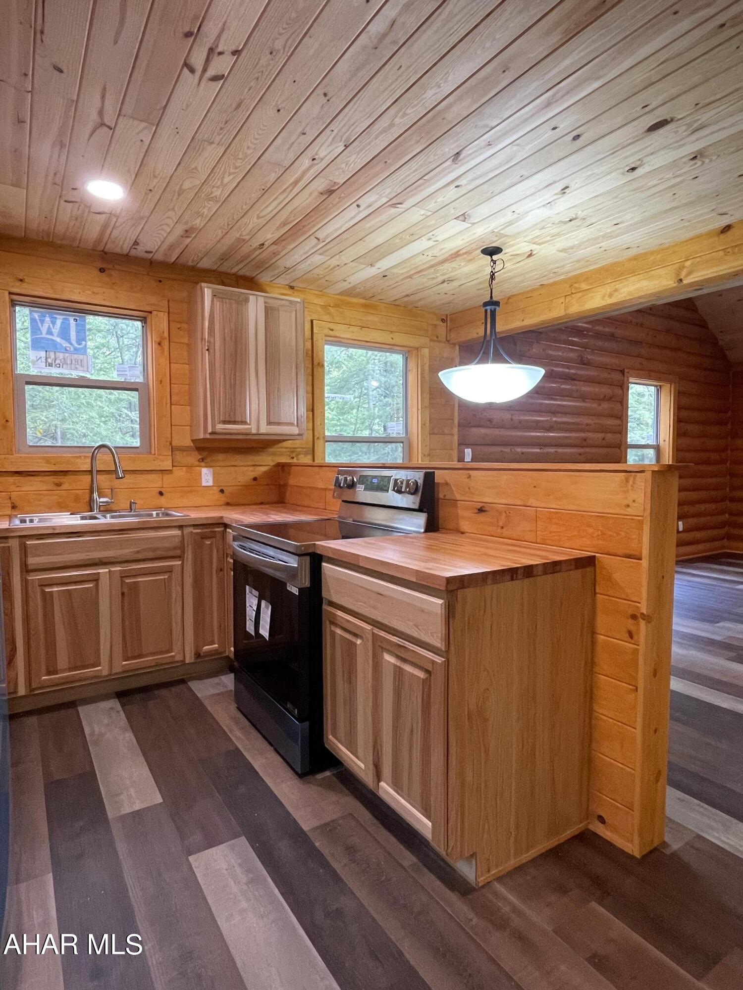 Glendale Yearound - Residential