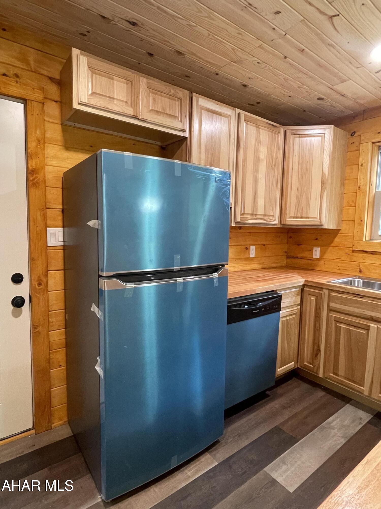 Glendale Yearound - Residential