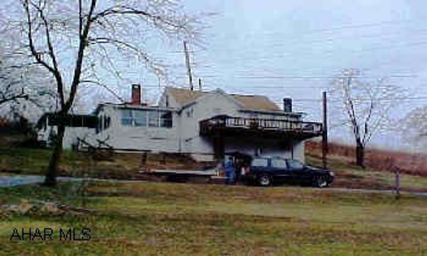 Home can be used for year round living or family retreat. Private community with access to Juniata River, close to State Game Lands, boating, fishing, and hunting. $60.00 year fee.