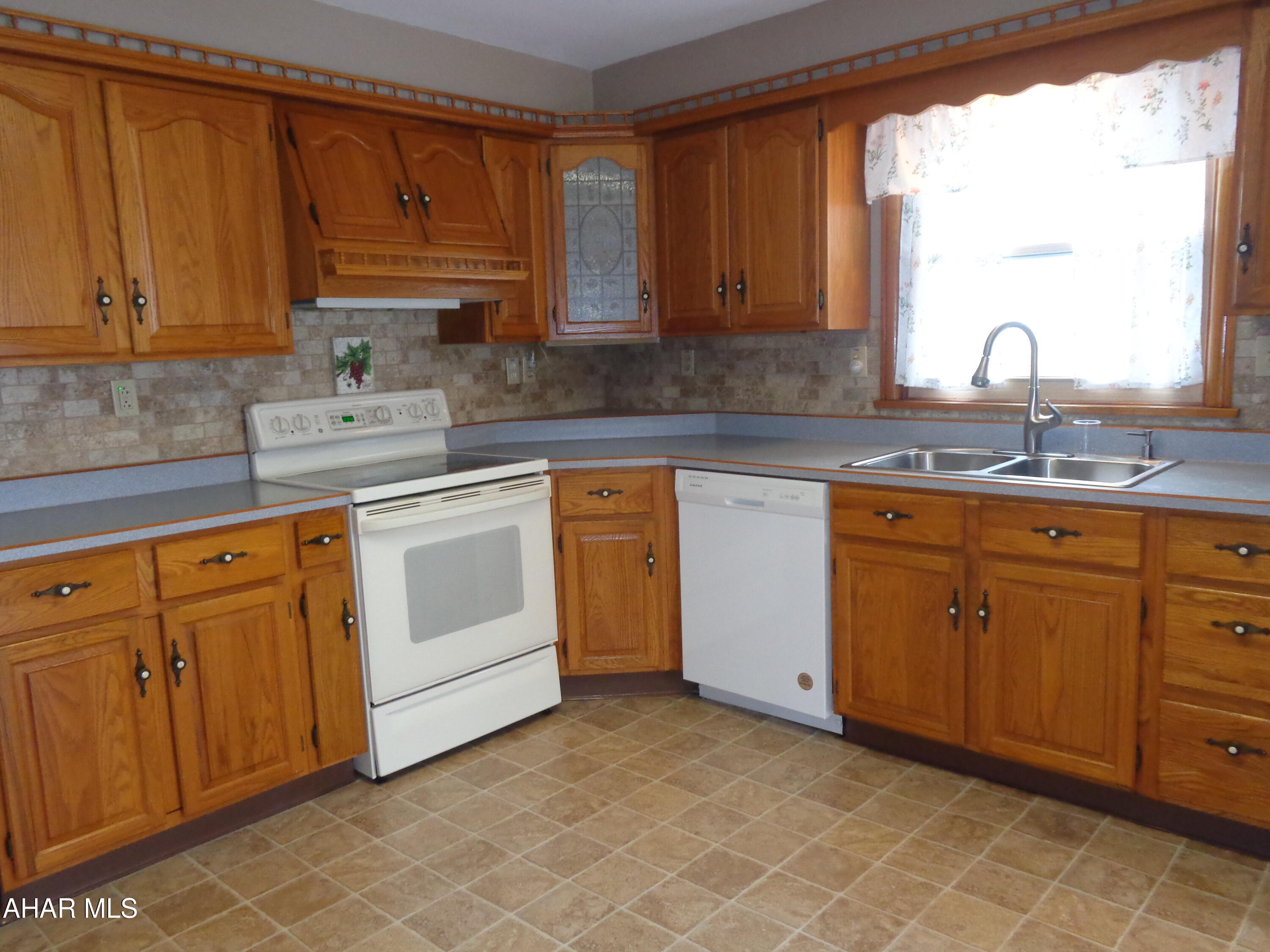 Maple Hollow - Residential