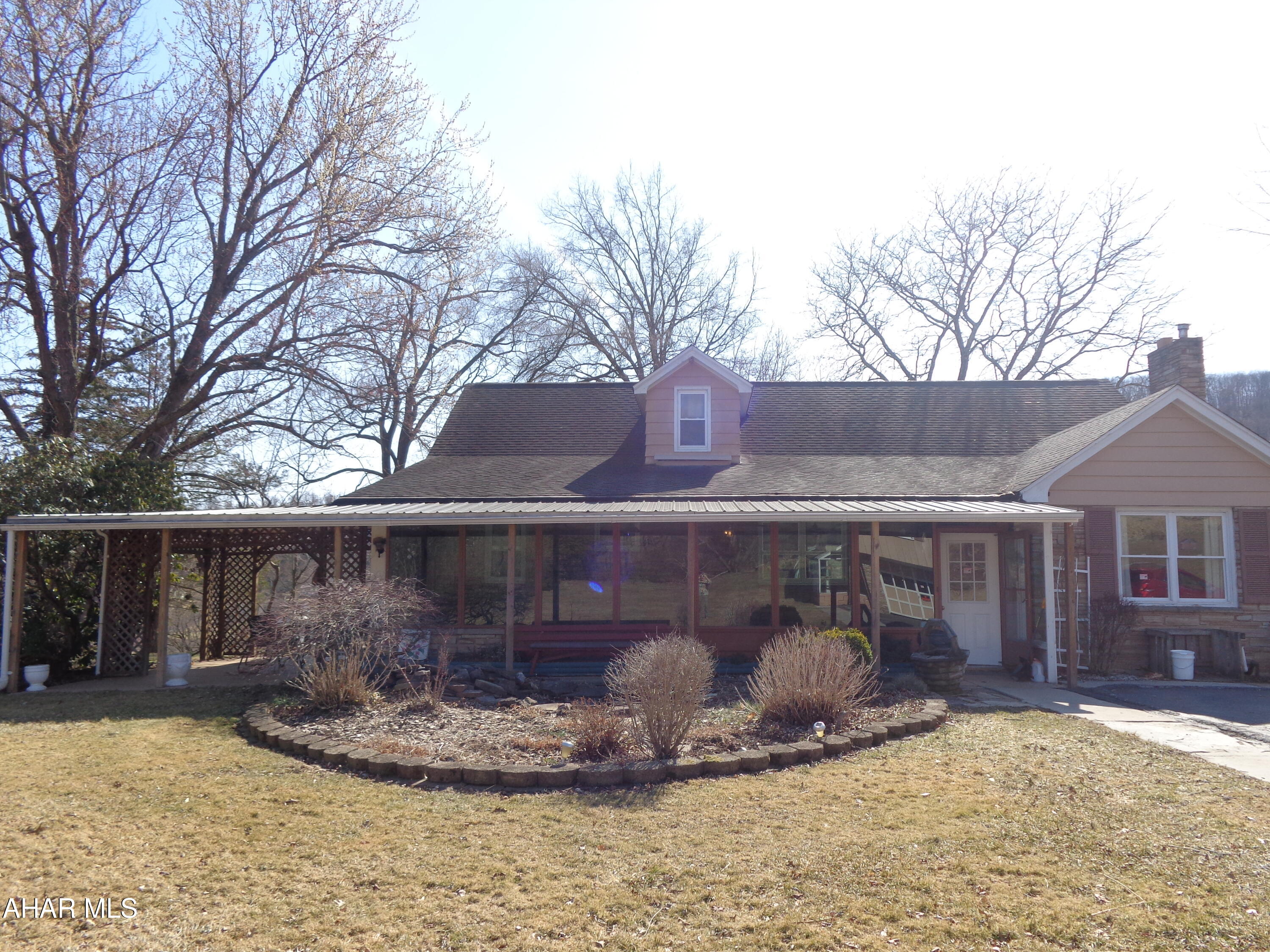 Maple Hollow - Residential