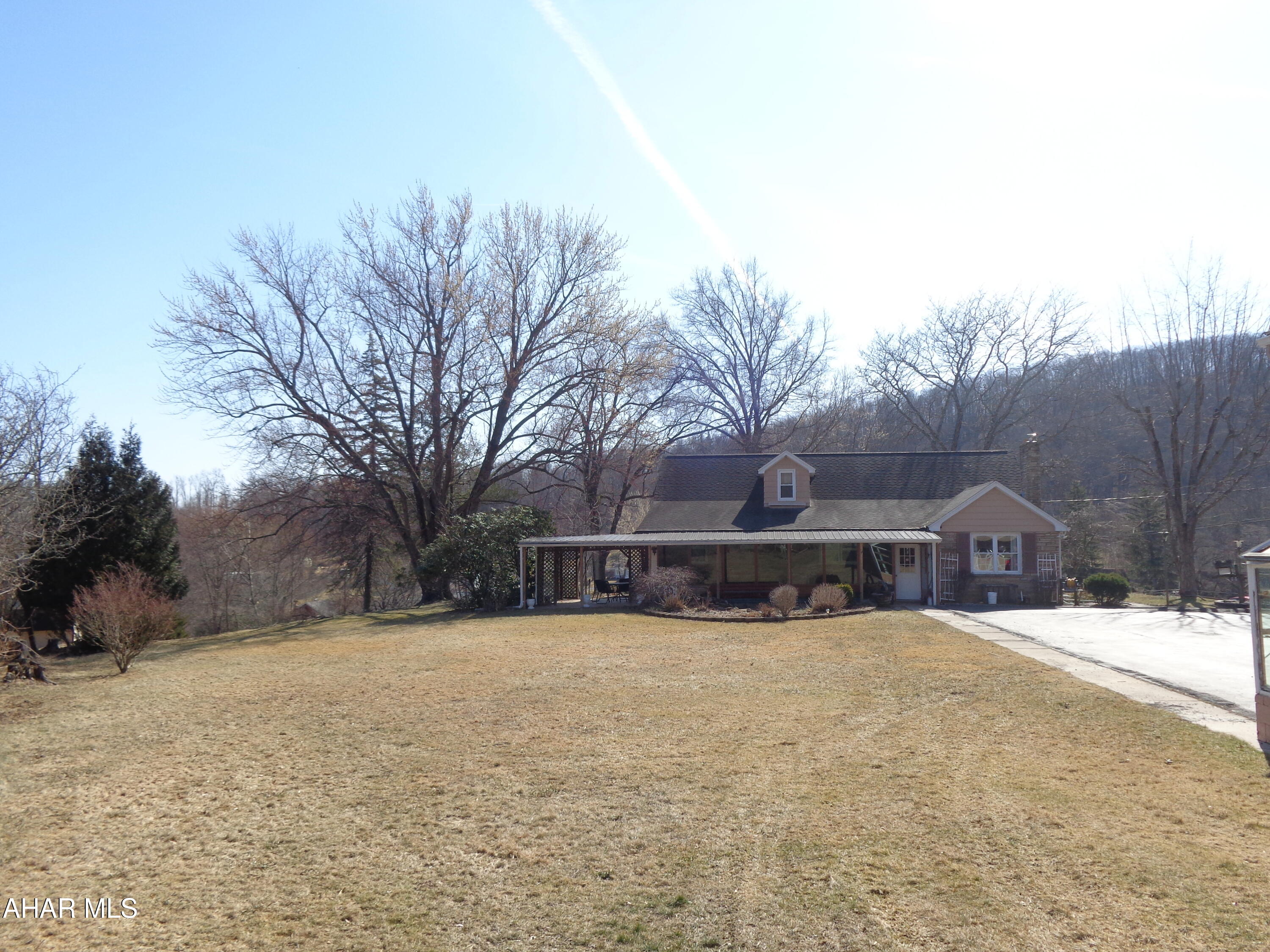 Maple Hollow - Residential