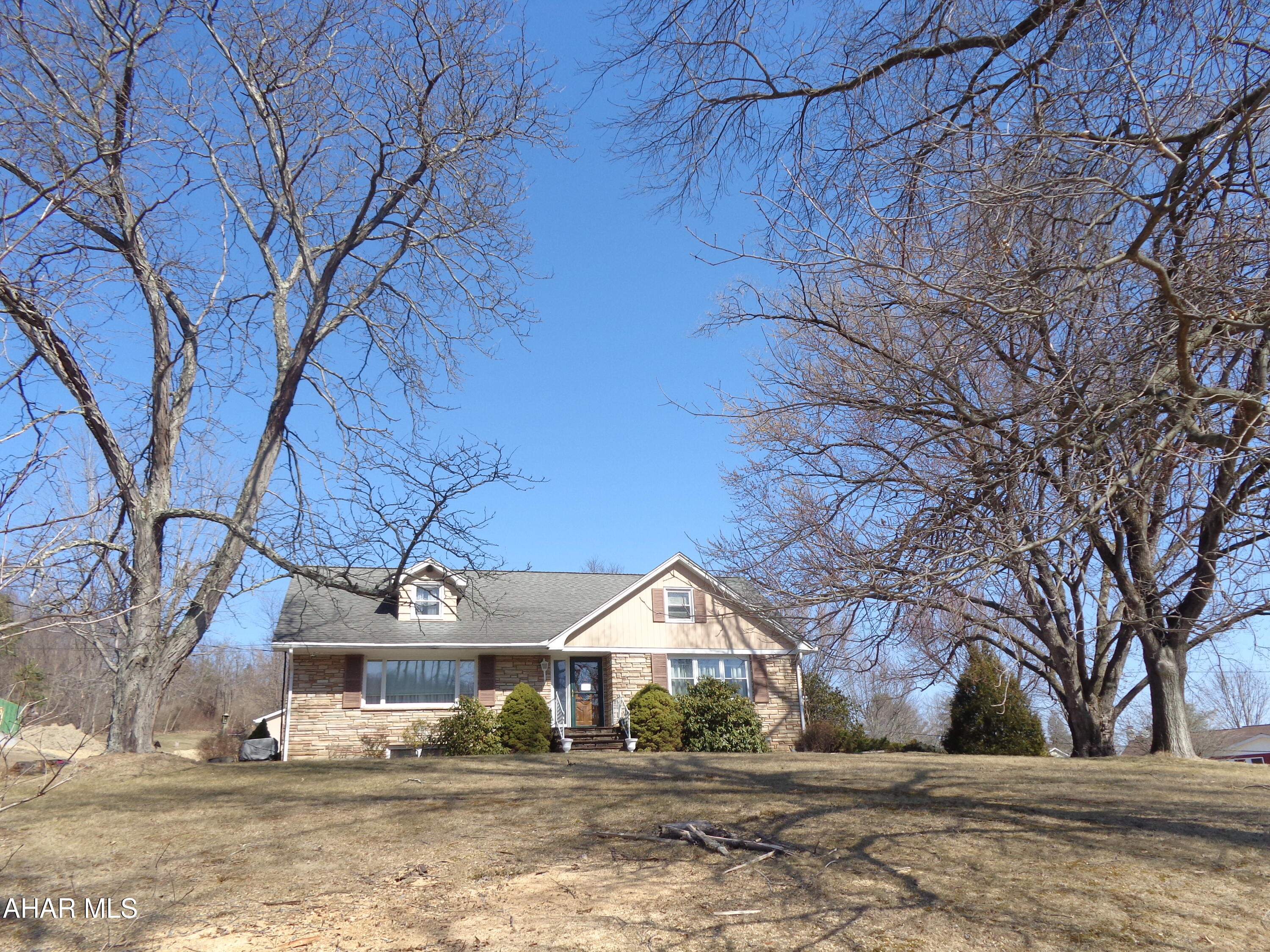 Maple Hollow - Residential