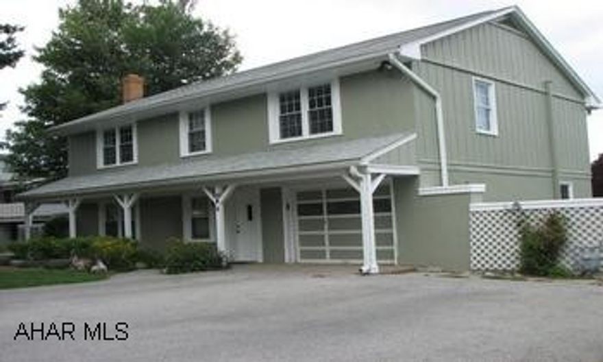 HOME WARRANTY INCLUDED. CAPPED WELL ON PROPERTY.  MOVE IN CONDITION WITH NICE YARD AND PATIO. CENTRAL AIR, FIREPLACE AND SPACIOUS FAMILY ROOM. HOME WARRANTY INCLUDED. CAPPED WELL  ON PROPERTY.  MOVE IN CONDITION WITH NICE YARD AND PATIO. CENTRAL AIR, FIREPLACE AND SPACIOUS FAMILY ROOM.  WATER SOFTENER DOESN'T WORK.