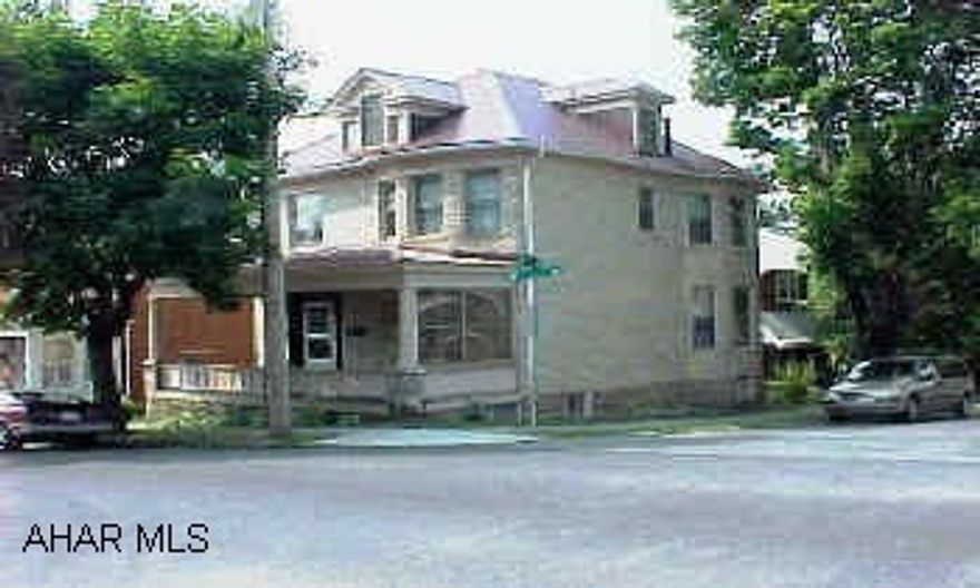 Immaculate - Move right in. Loads of character.