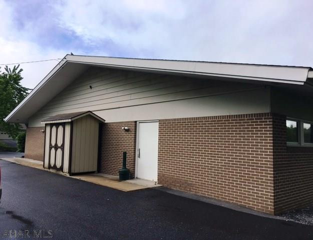 Unknown - Commercial Sale