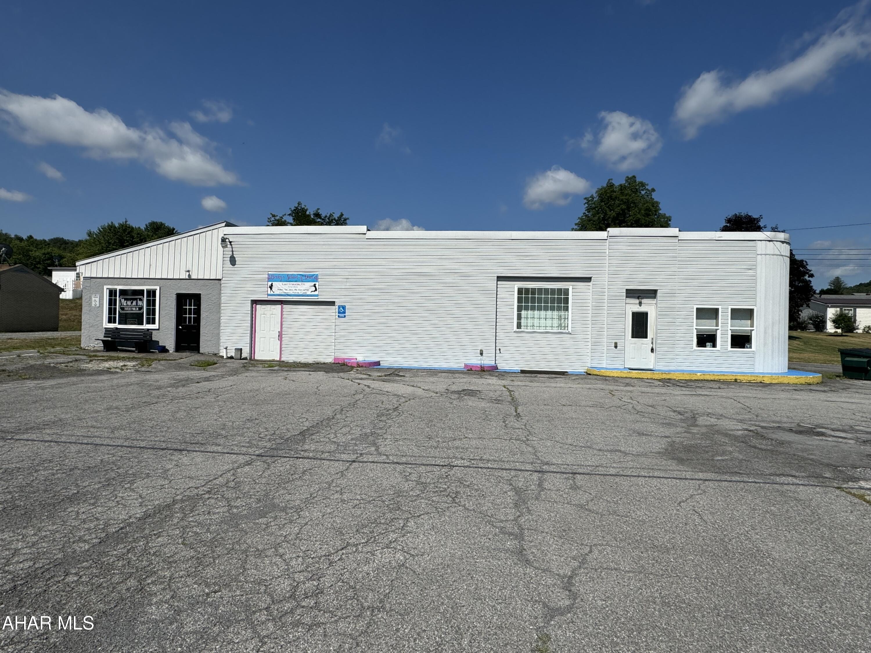 None - Commercial Lease