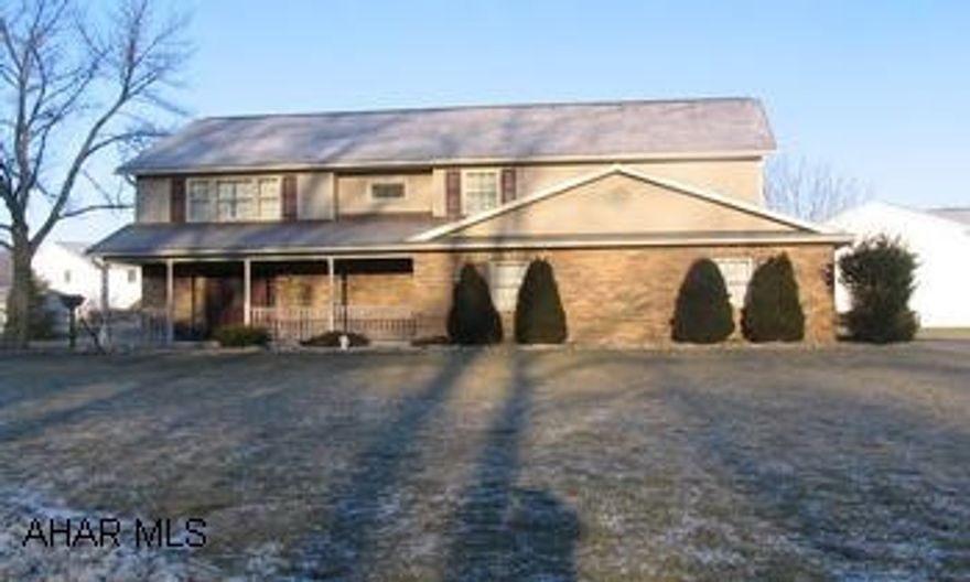 Gorgeous 3 Bedroom, 2.5 Bath raised ranch home on large corner lot!  Extremely energy efficient, excellent condition throughout, oversized two car garage, family room with fireplace. Gorgeous 3 Bedroom, 2.5 Bath raised ranch home on large corner lot!  Extremely energy efficient, excellent condition throughout, oversized two car garage, family room with fireplace.