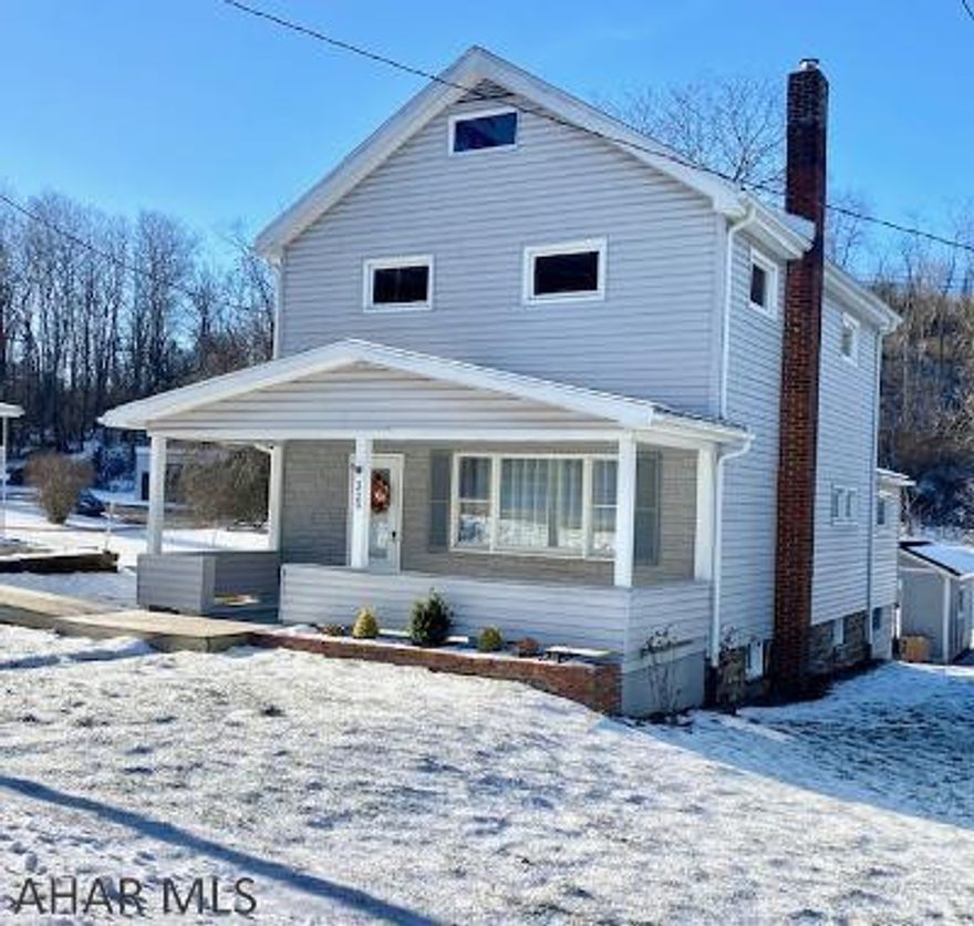 This one is really worth the time to look at!! Ready to move into.  Remodeled and freshly painted, new carpeting, new fixtures, and clean!  Located on a dead end street!  All new kitchen and all new bathrooms!  Neutral colors.  Check out pics but better yet, this one you really need to see!  2500 sq feet feels like a new house with old charm at a spectacular price!  Won't last long!                                                                                                                                                                                                  **** (PLEASE REMOVE SHOES UPON ENTRY)