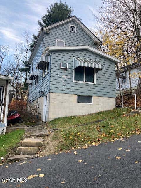 Photo for 3145 Spruce Avenue