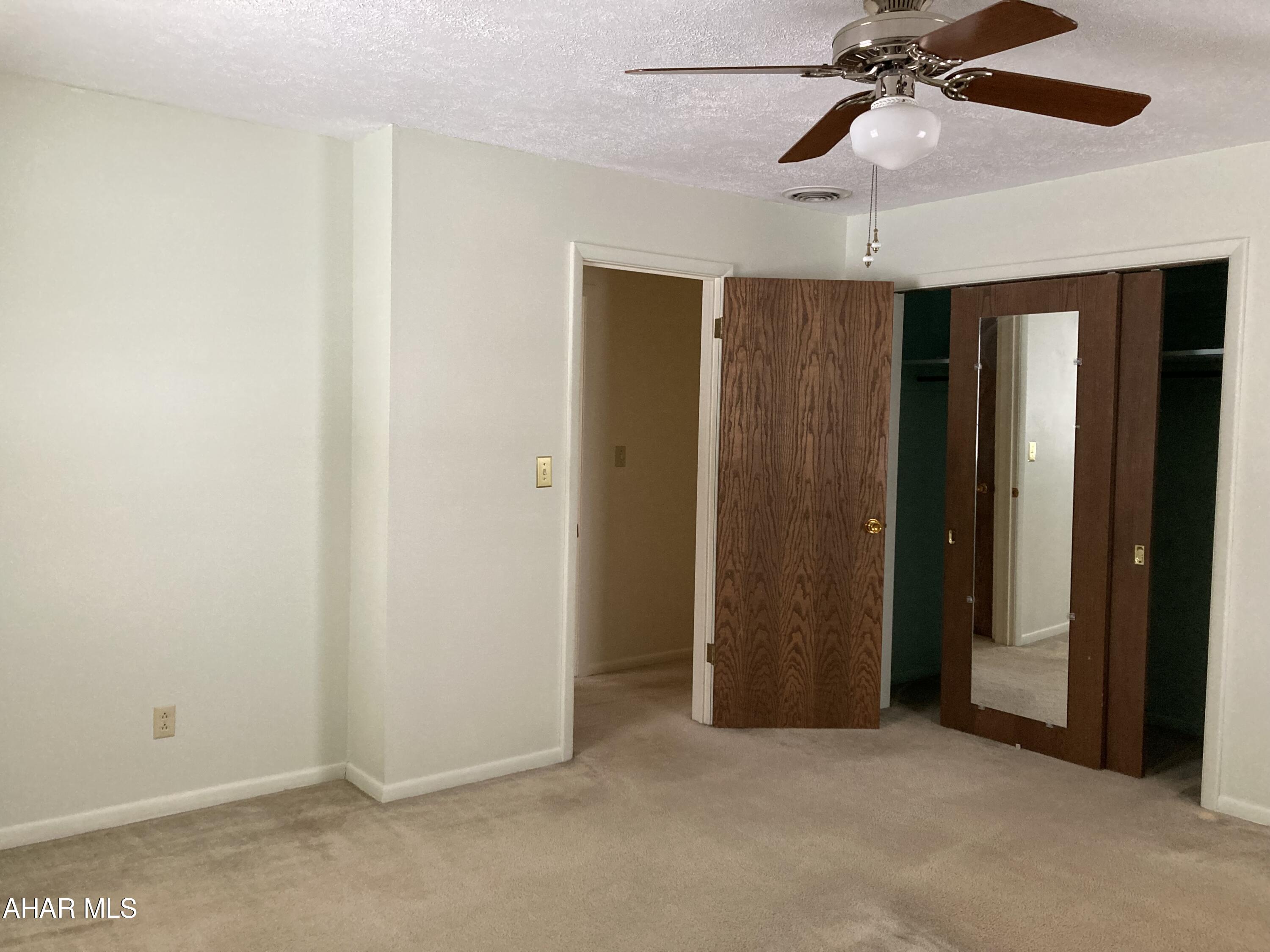 Crestwood - Residential