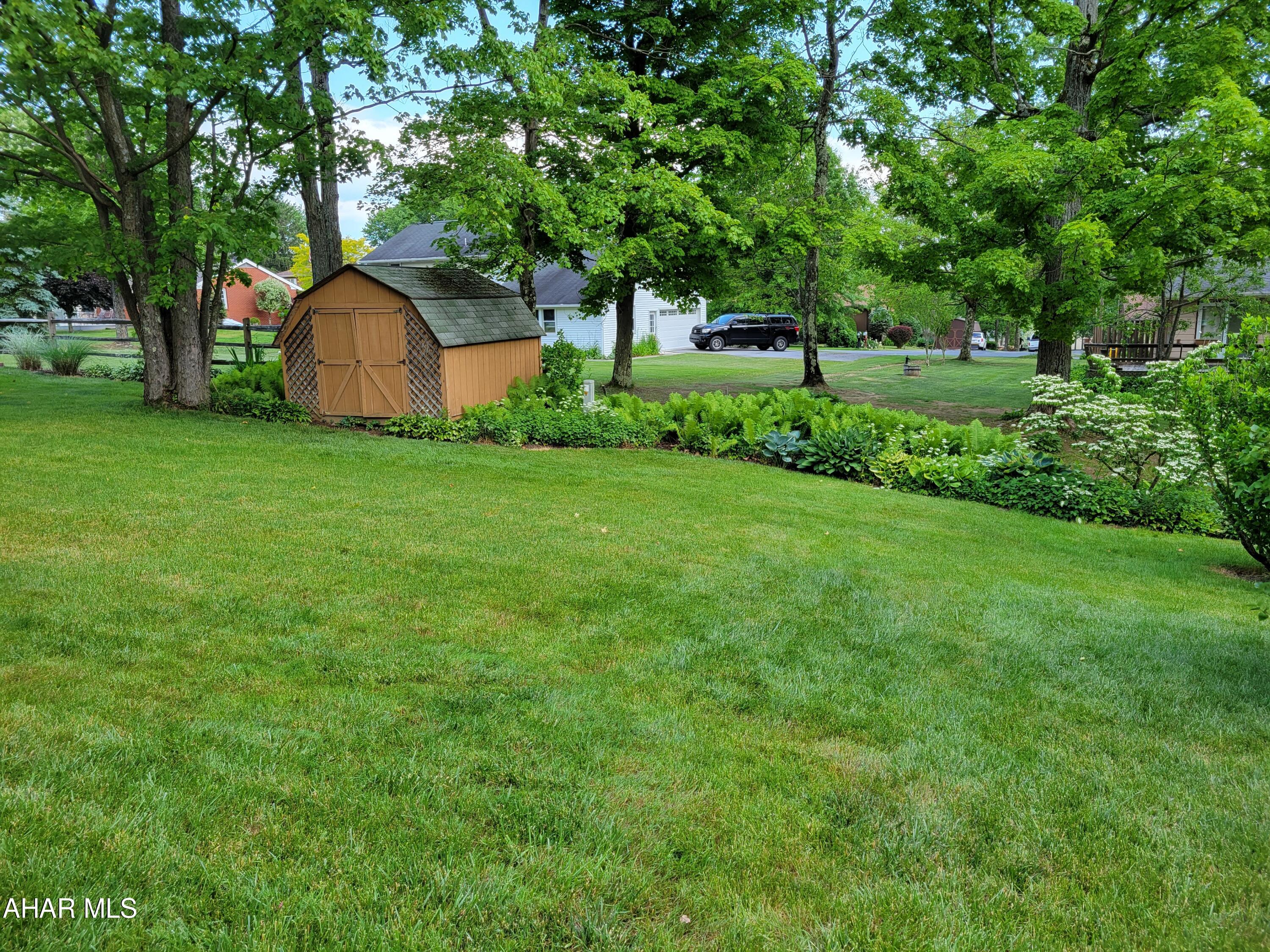 Crestwood - Residential