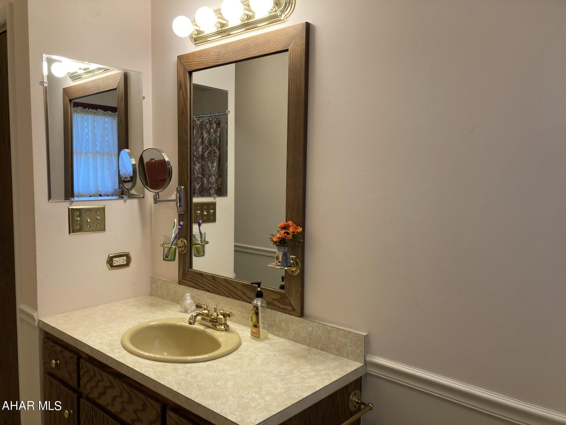 Crestwood - Residential