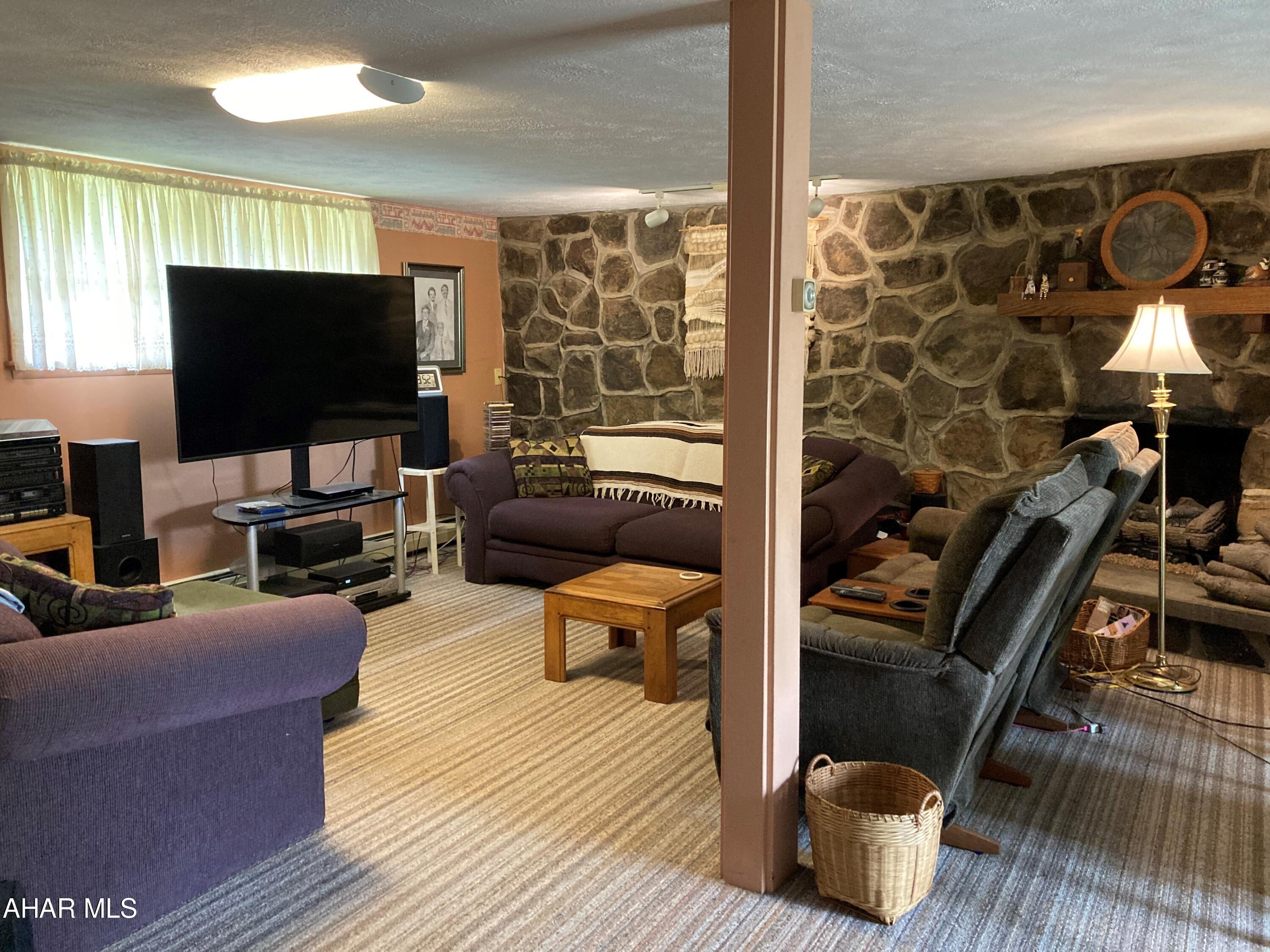 Crestwood - Residential