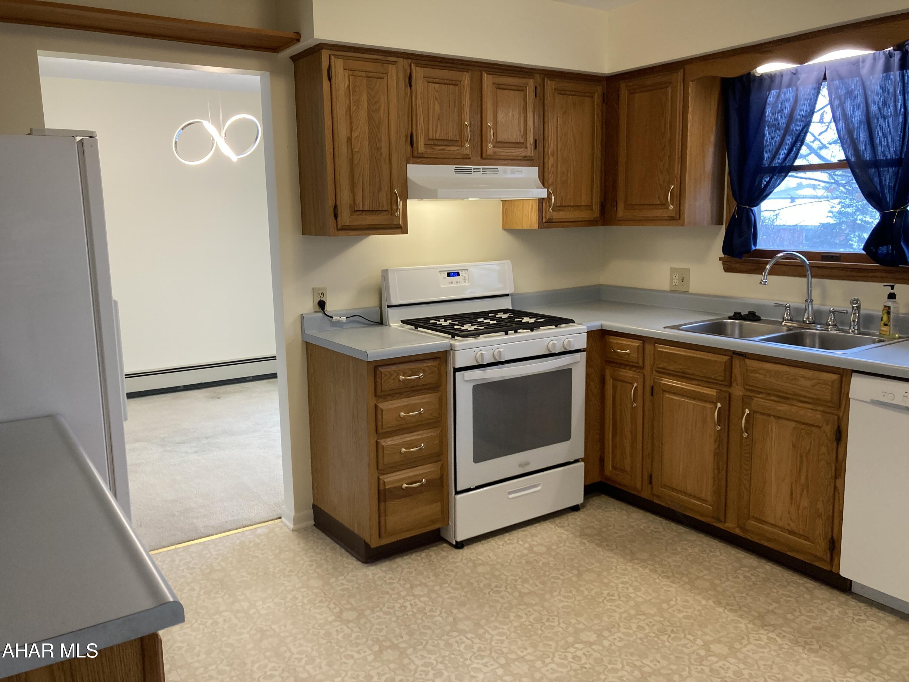 Crestwood - Residential